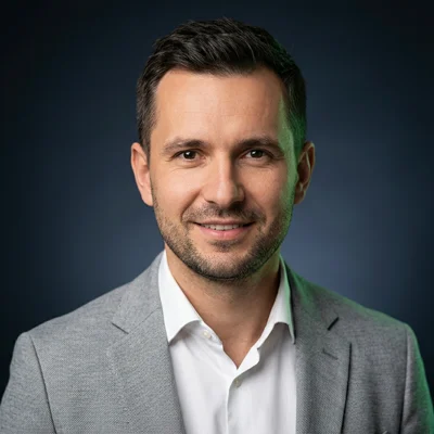 Michał Zieliński, specjalista od mapowania ryzyka drogowego, portret zespołu, wymiary 400x400